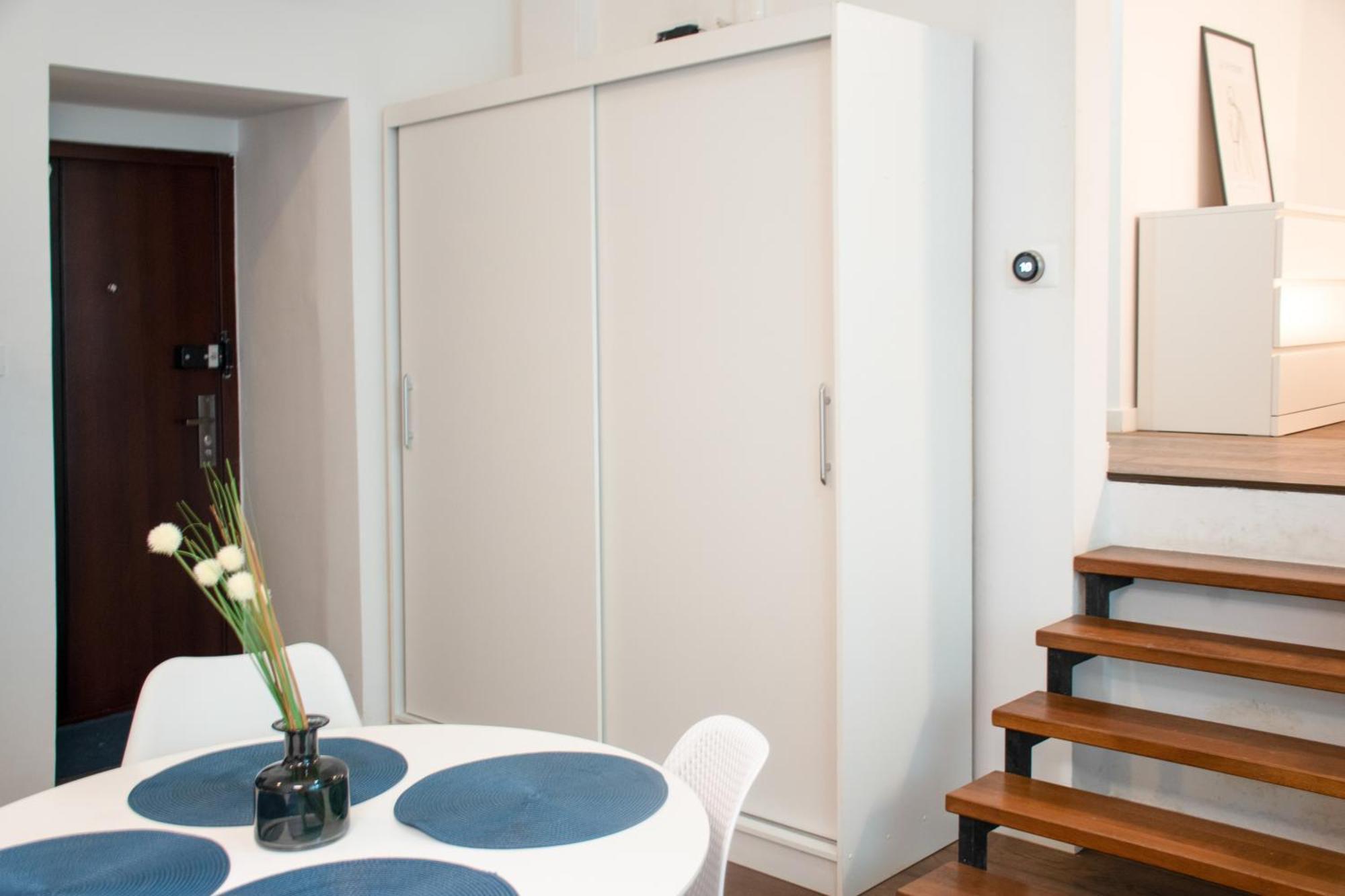 Apartment Fantabulous Downtown Abode W King Bed, 65