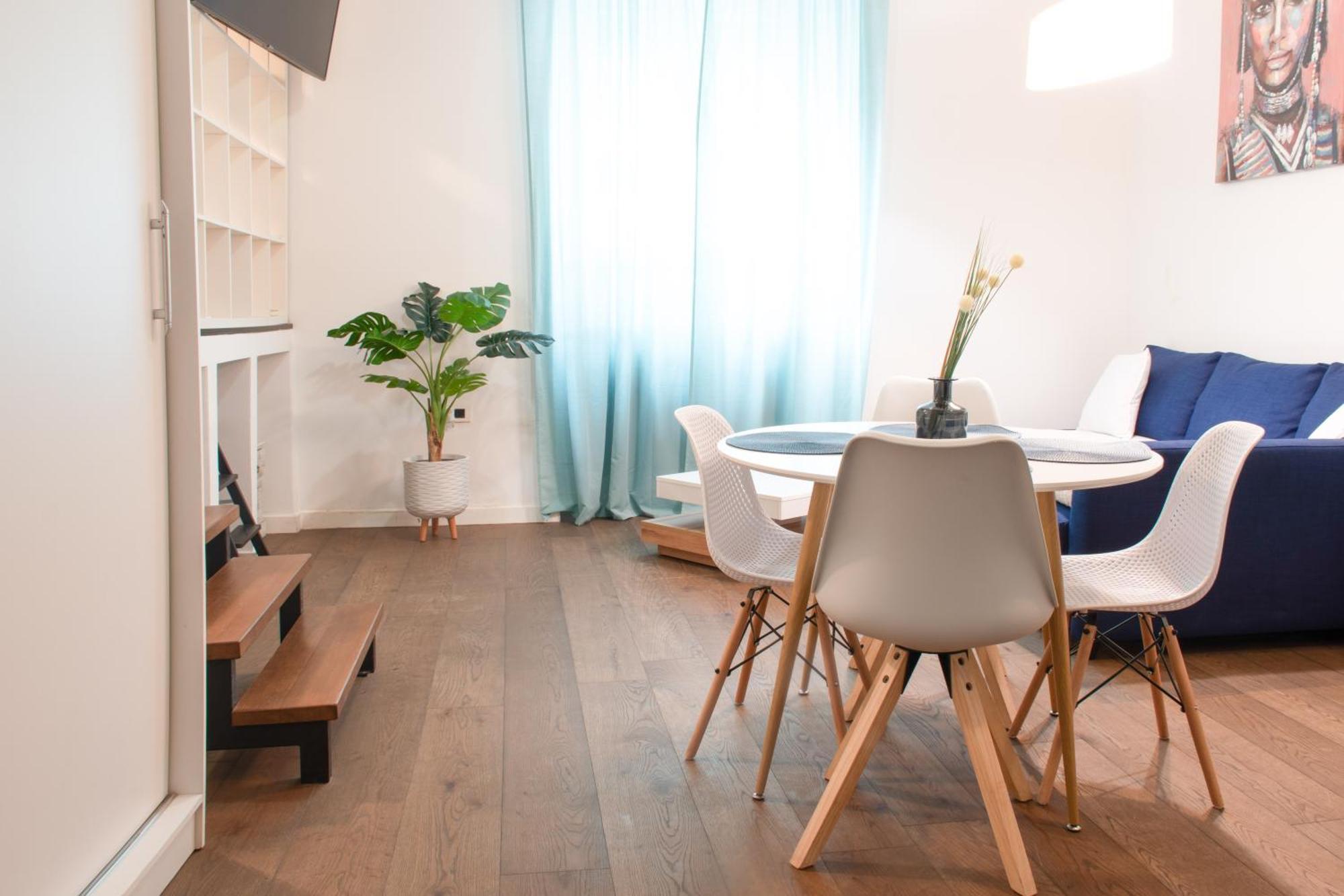 Fantabulous Downtown Abode W King Bed, 65